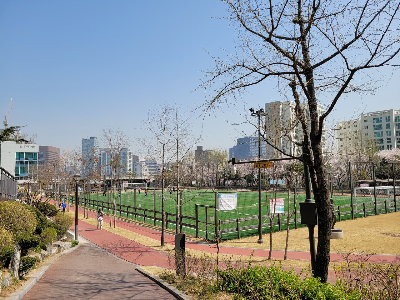 防守虽然顽
